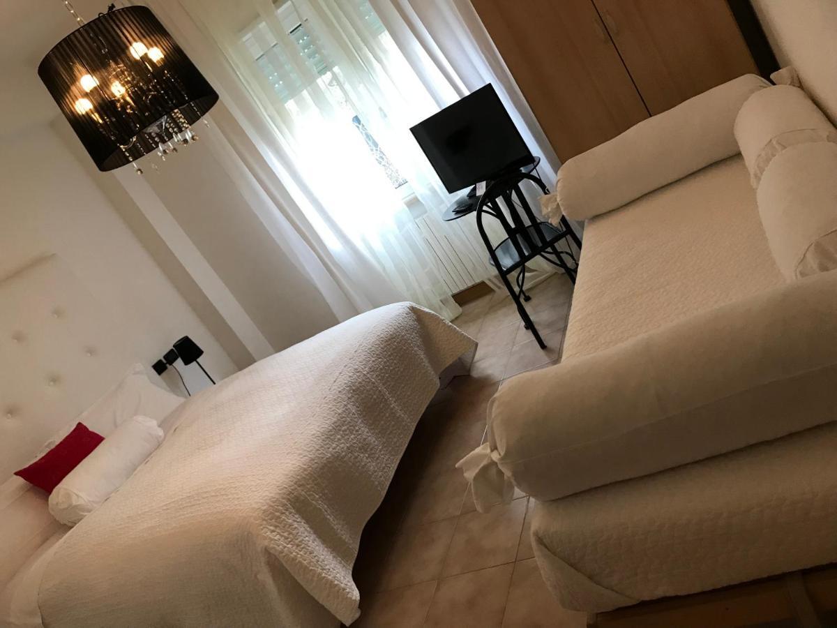 Ascoli Bonjour B&B & Apartments Parcheggio Privato & Giardino Ascoli Piceno Exteriör bild
